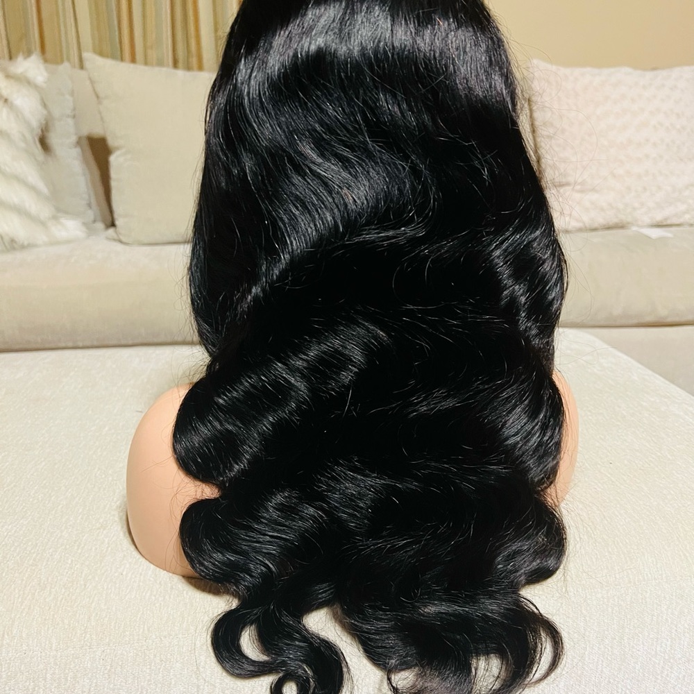 Wig - Picture 6 of 7